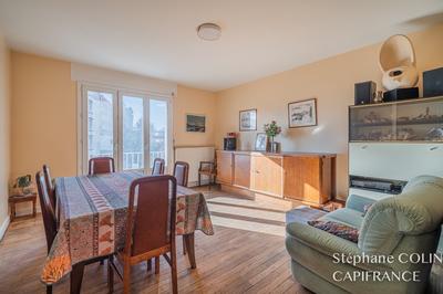 Appartement - 90 m² - 4 pièces