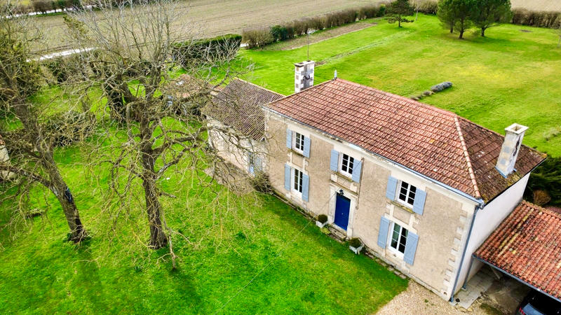 Maison - 186 m² - 4 pièces