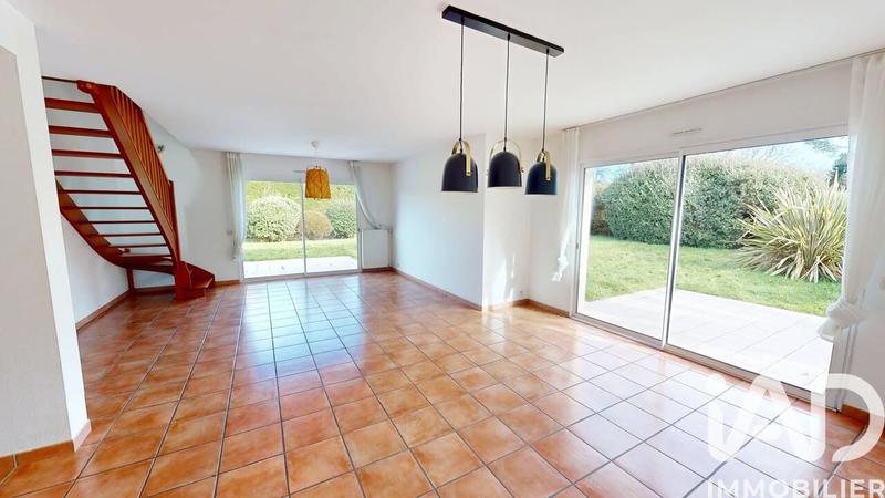 Maison - 151 m² - 6 pièces