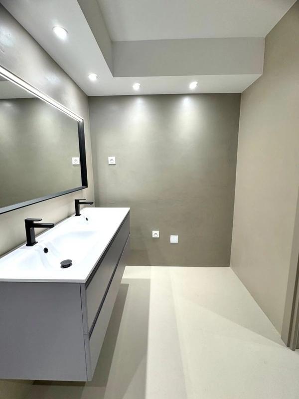 Appartement - 82 m² - 3 pièces