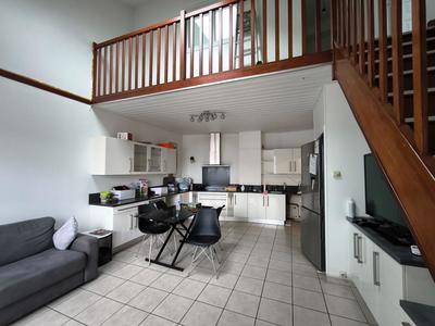 Appartement - 81 m² - 4 pièces