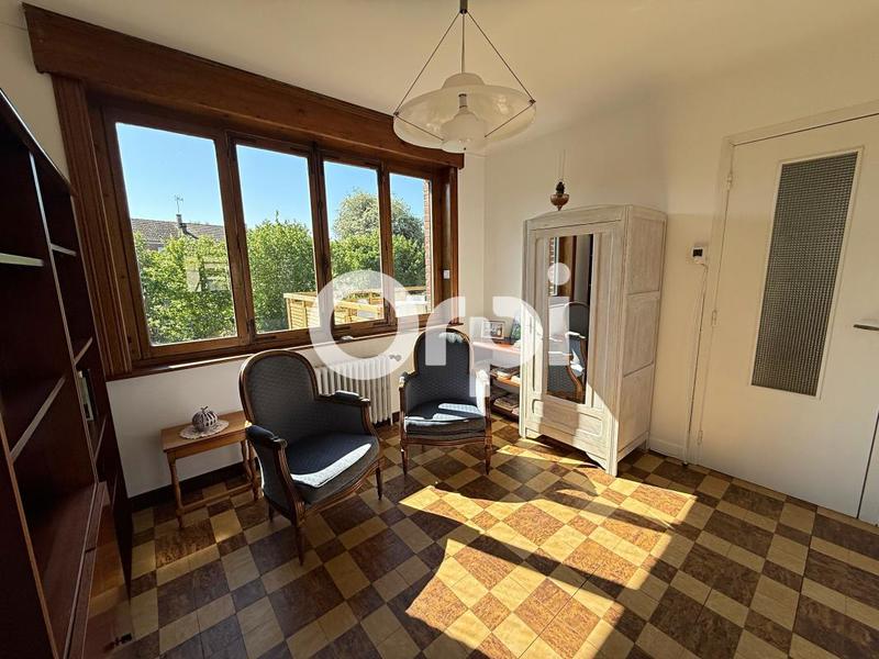 Maison - 161 m² - 7 pièces