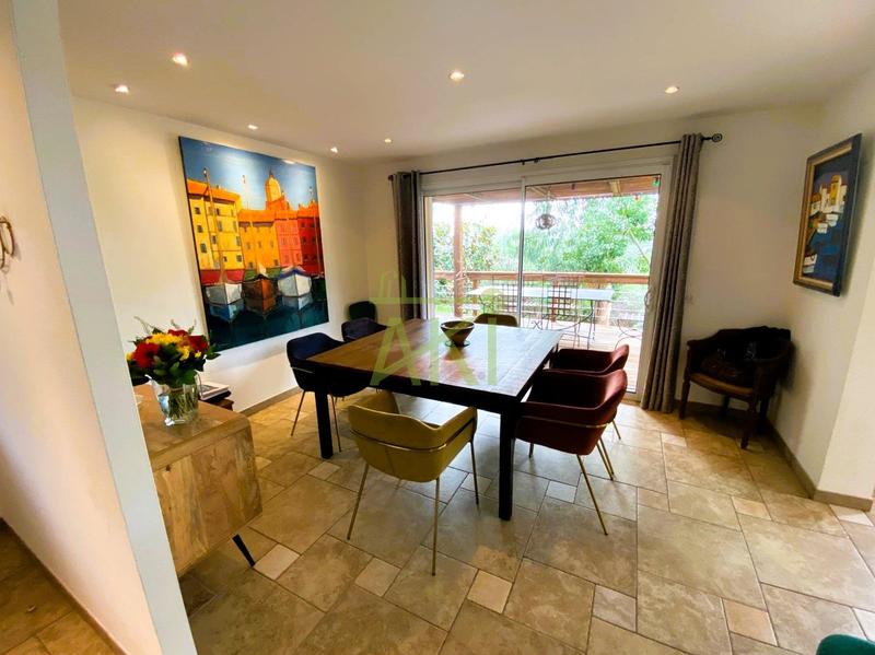 Maison - 94 m² - 4 pièces