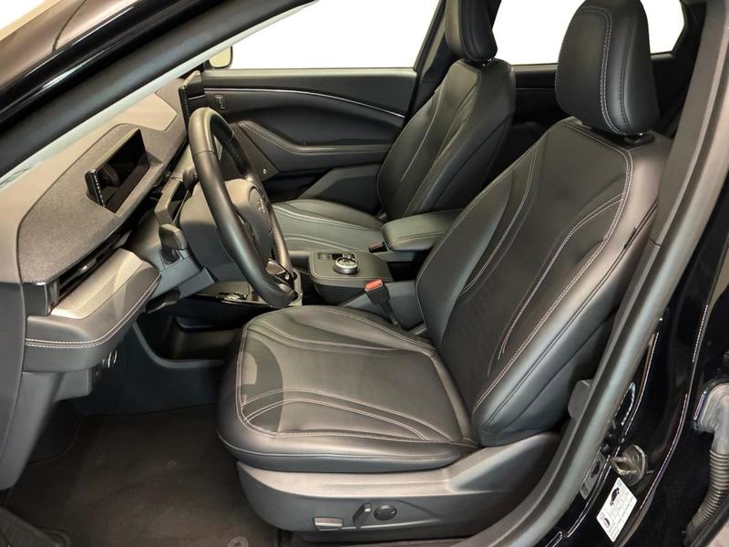 Ford Mustang Mach-E Standard Range 76 kWh 269 ch