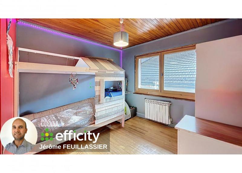 Maison - 90 m² - 5 pièces