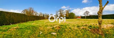 Terrain constructible - 1 620 m²