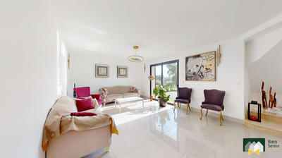 Villa - 315 m² - 8 pièces