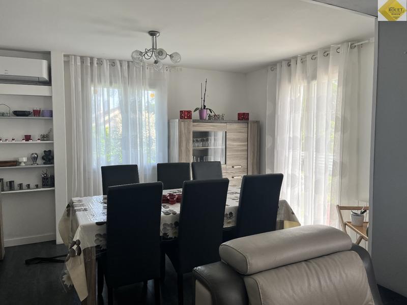 Maison - 121 m² - 8 pièces