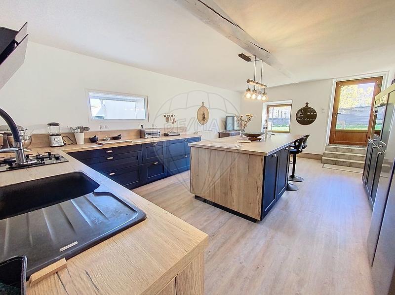 Mas - 210 m² - 7 pièces