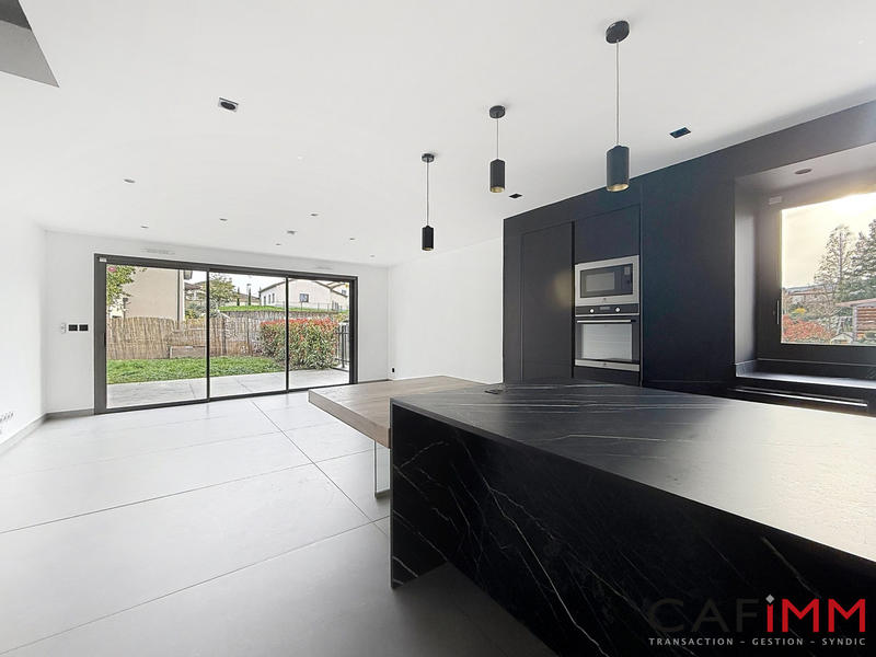 Maison contemporaine - 114 m² - 4 pièces