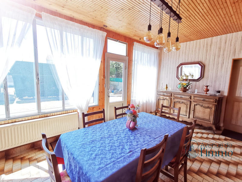 Maison - 93 m² - 5 pièces