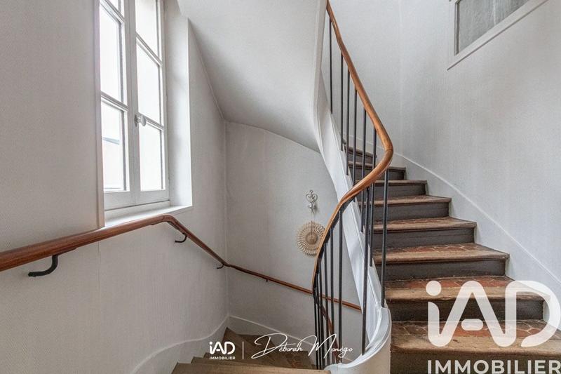 Maison - 380 m² - 11 pièces