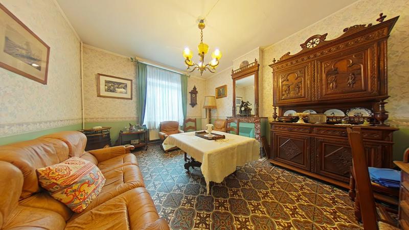 Maison ancienne - 154 m² - 8 pièces