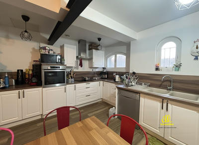 Maison - 179 m² - 7 pièces