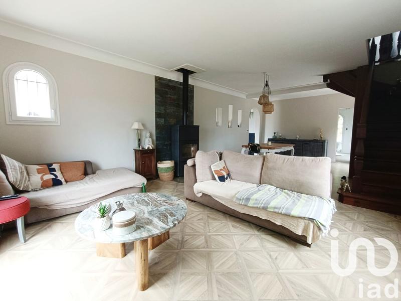 Maison - 240 m² - 7 pièces