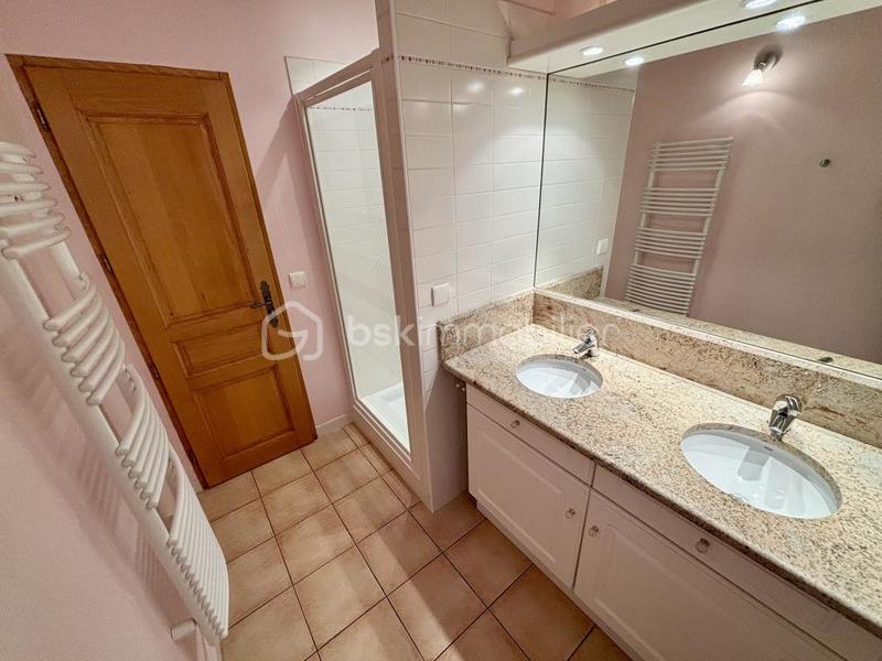 Villa - 229 m² - 10 pièces