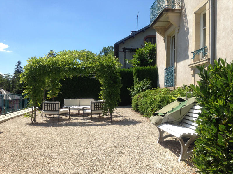 Maison - 263 m² - 8 pièces