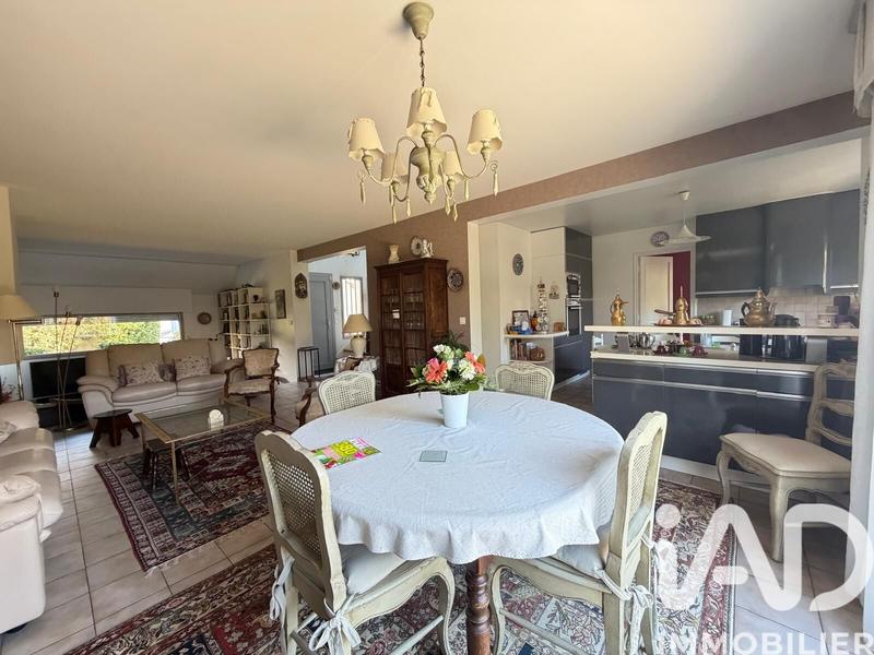 Maison - 152 m² - 7 pièces