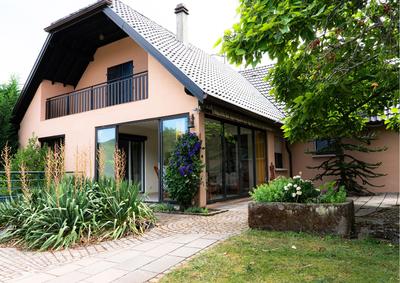 Villa - 303 m² - 8 pièces