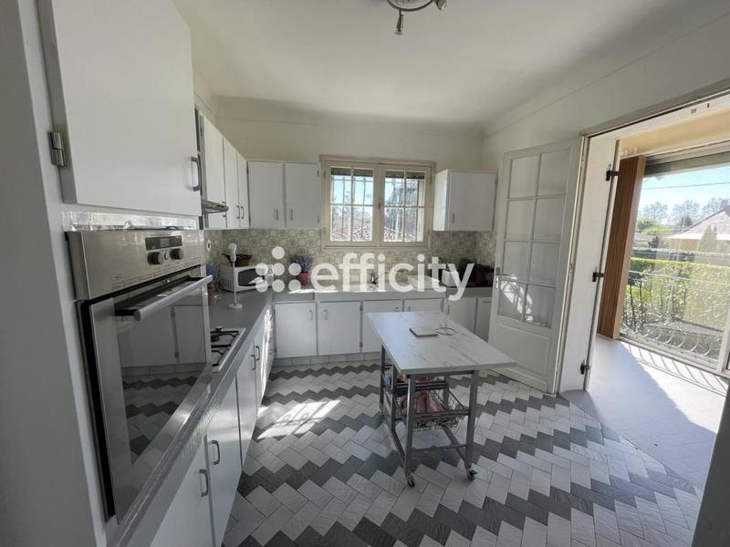 Maison - 175 m² - 7 pièces