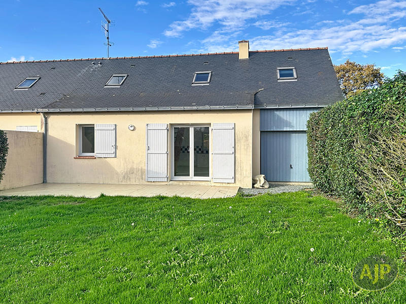Maison - 93 m² - 5 pièces
