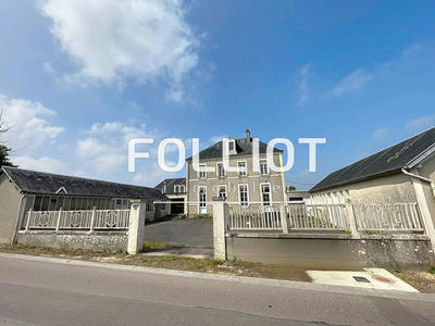 Maison - 225 m² - 8 pièces