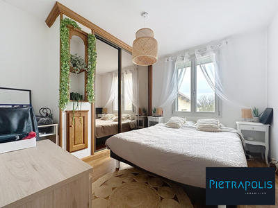 Maison - 104 m² - 5 pièces