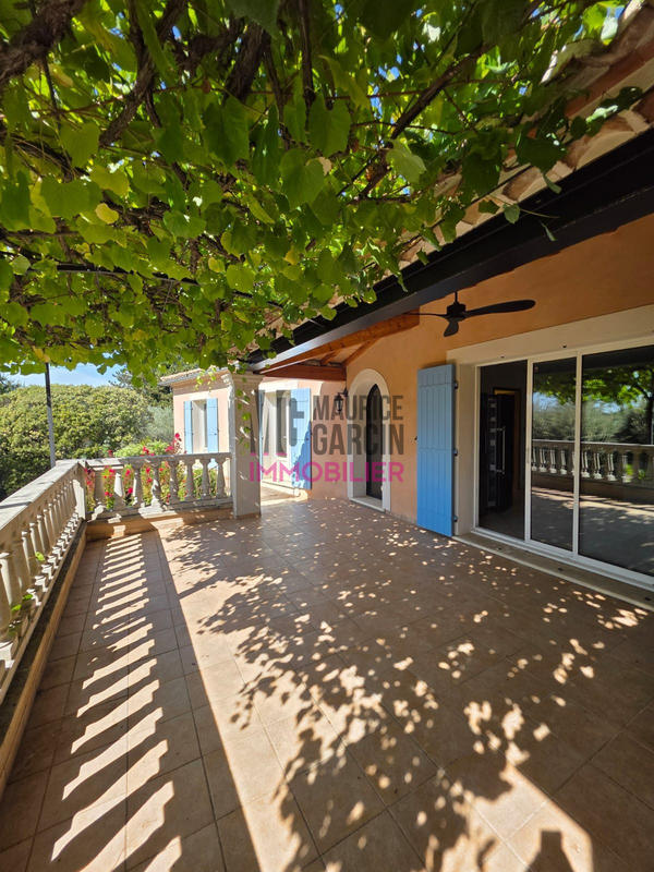 Maison - 234 m² - 6 pièces