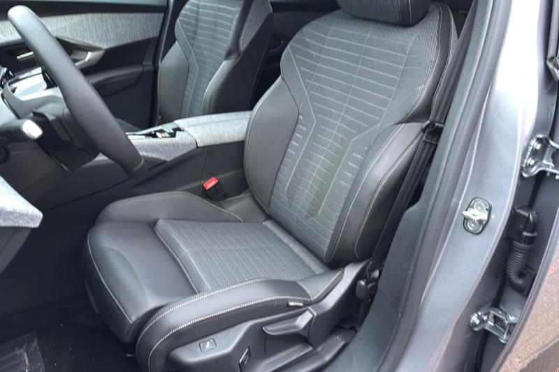 Peugeot 3008 Hybrid 136 E-Dcs6 Allure