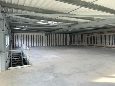 Entrepôt - 511 m²