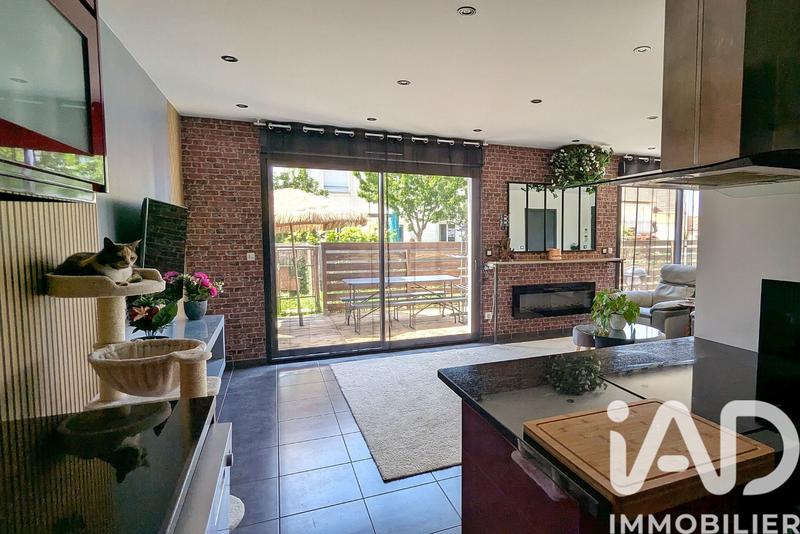 Maison - 94 m² - 5 pièces