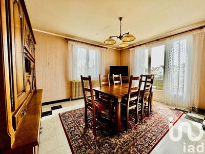 Maison - 94 m² - 5 pièces