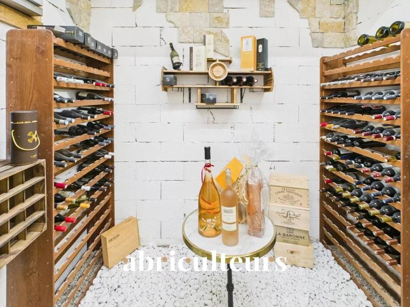 Villa - 227 m² - 7 pièces