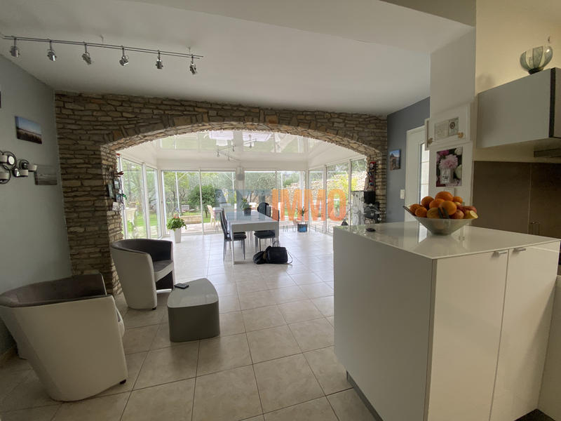 Villa - 281 m² - 12 pièces
