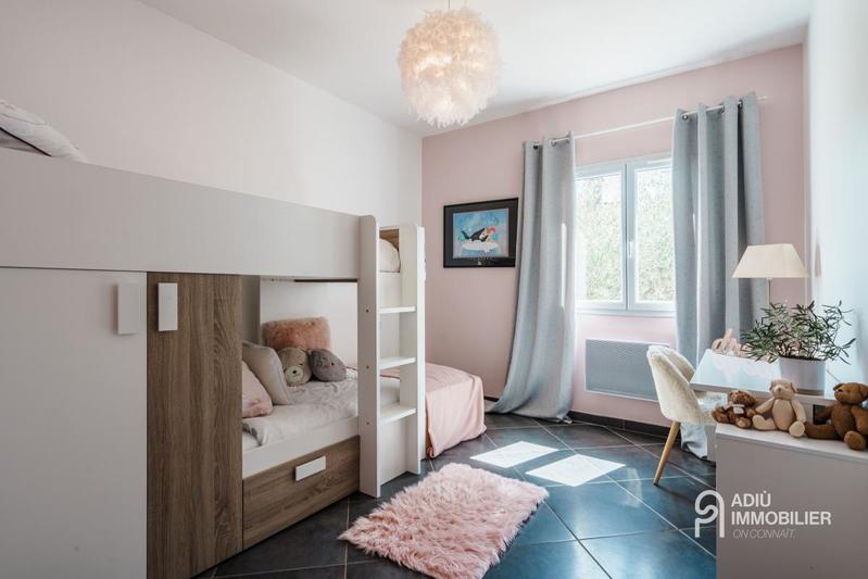 Villa - 100 m² - 4 pièces