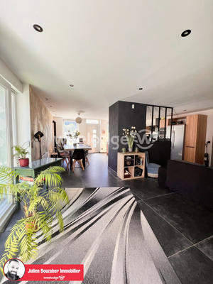 Maison - 137 m² - 5 pièces