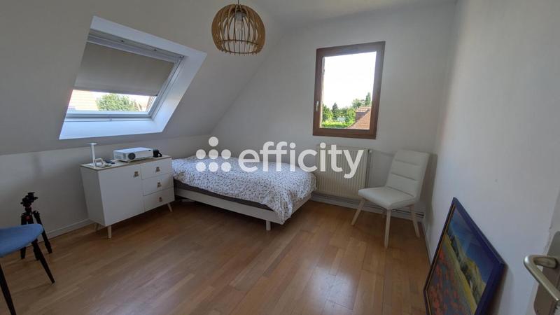 Maison - 140 m² - 8 pièces