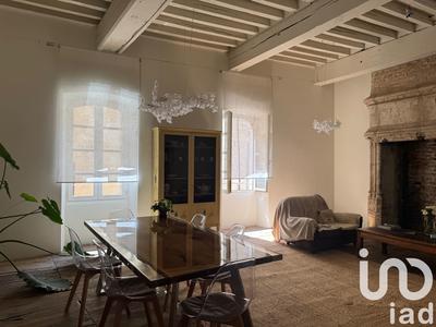 Maison - 247 m² - 8 pièces