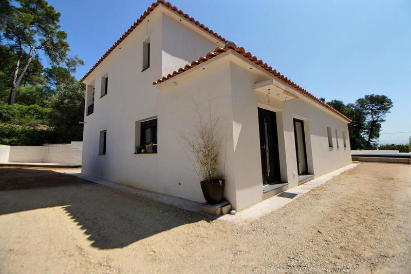 Maison - 175 m² - 5 pièces