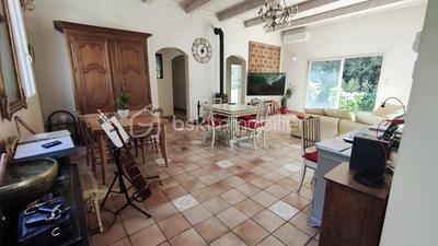 Propriété - 146 m² - 7 pièces