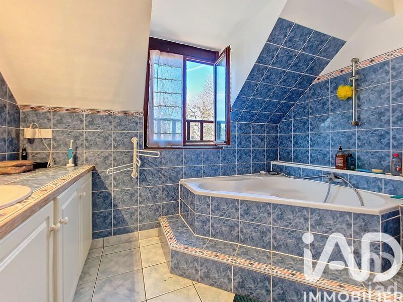 Maison - 137 m² - 6 pièces