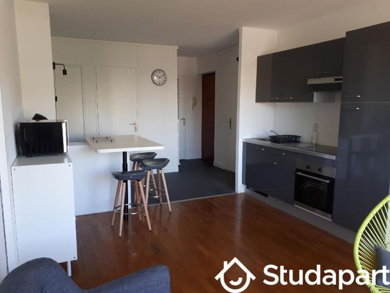 Chambre - 13 m² - 1 pièce