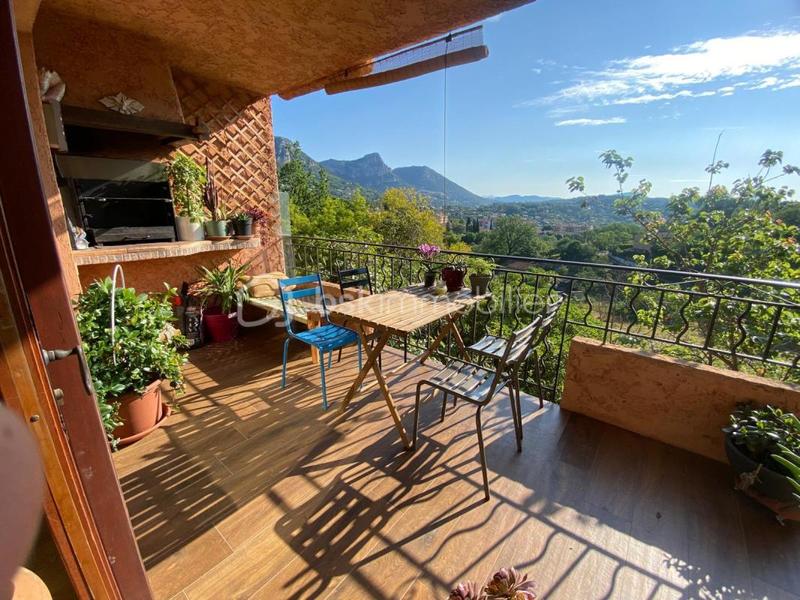 Appartement - 85 m² - 4 pièces