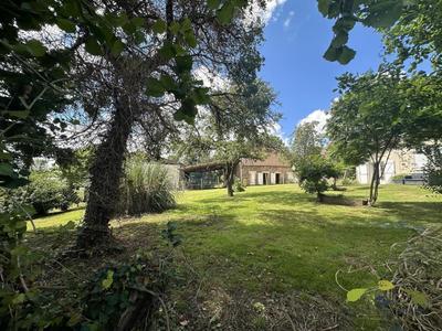 Propriété - 140 m² - 5 pièces