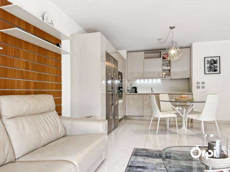 Appartement - 75 m² - 3 pièces