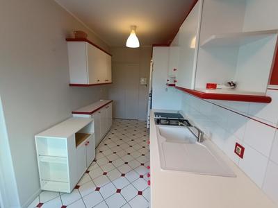Appartement - 98 m² - 5 pièces