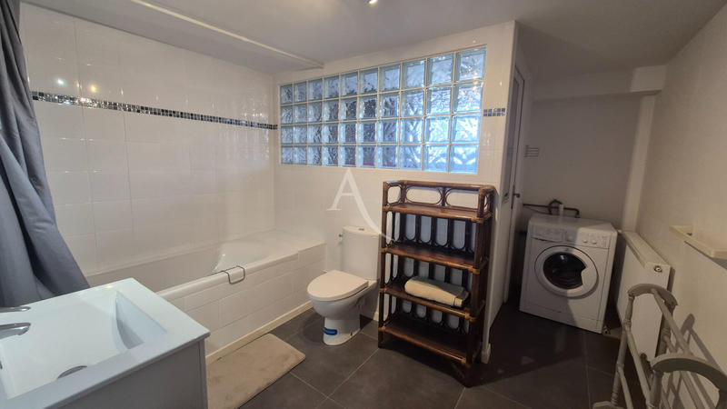 Maison - 170 m² - 7 pièces