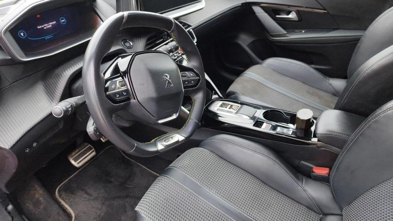 Peugeot 208 136 50 kWh Gt - Automatique