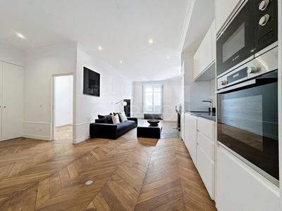 Appartement - 99 m² - 4 pièces