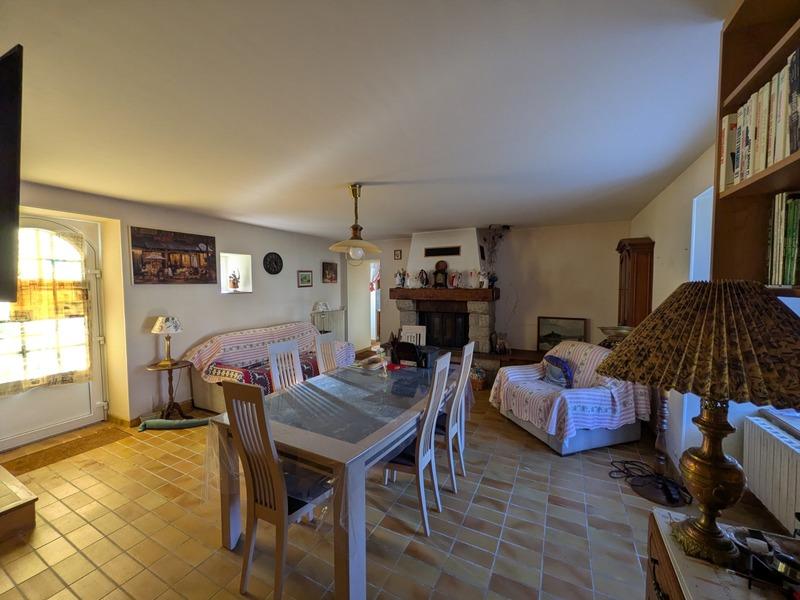 Propriété - 180 m² - 6 pièces